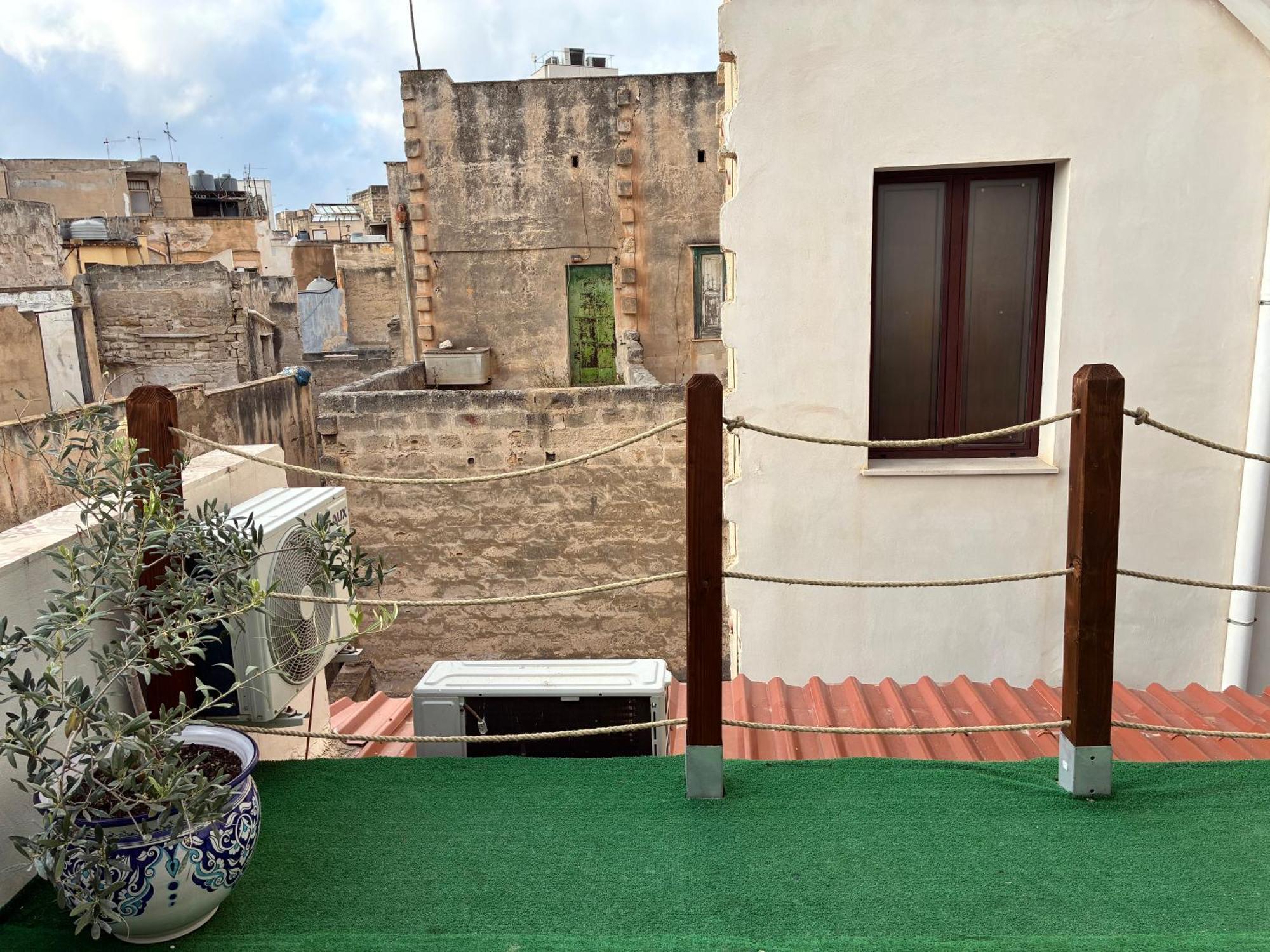 Casa di Dalila Apartment Trapani Bagian luar foto